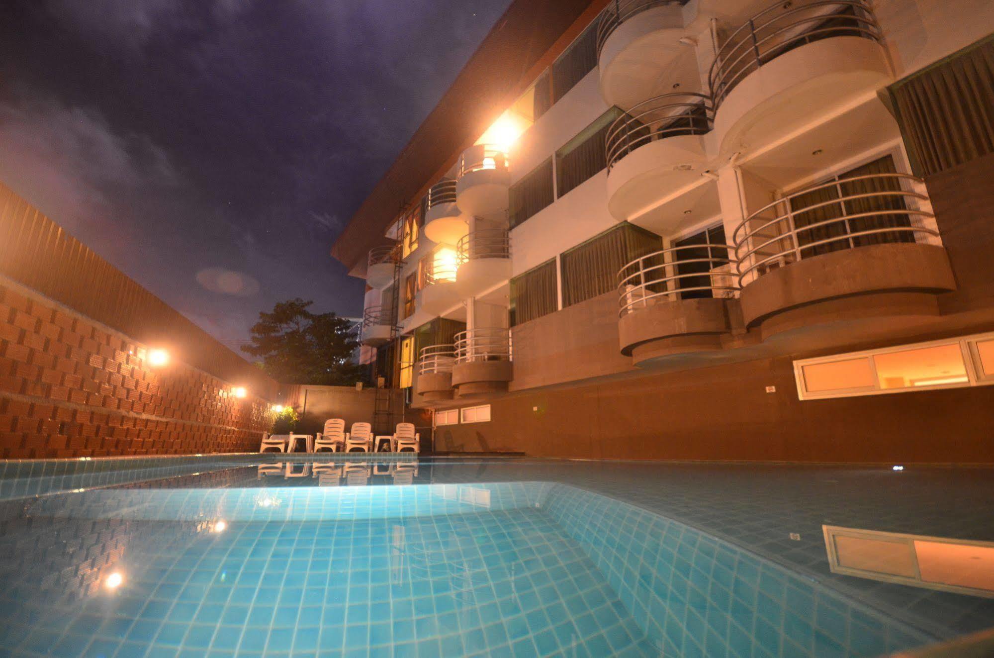 Go Samui Hotel チャウエン エクステリア 写真